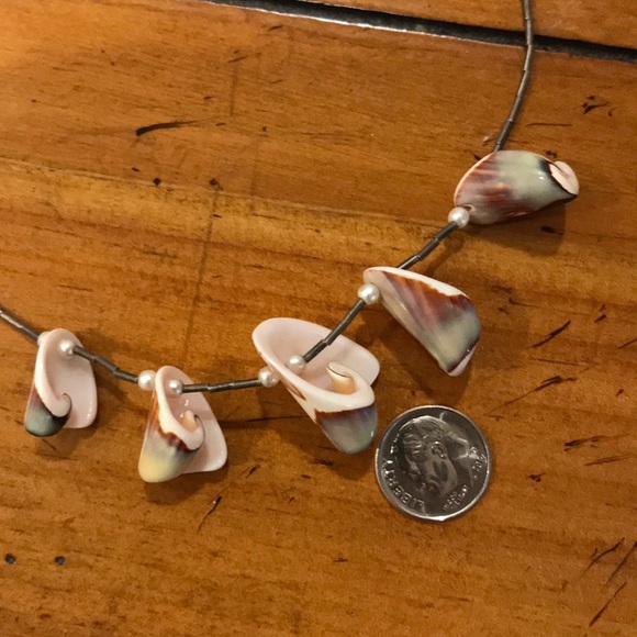 Sea Shell Necklace Silver with Faux Pearls EUC - Picture 4 of 4